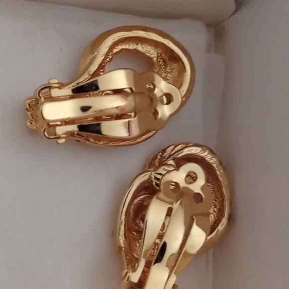 Vintage BOOKPIECE Kenneth Lane Ram's Head Earrings stamped uncirculated 24kp - Picture 7 of 8